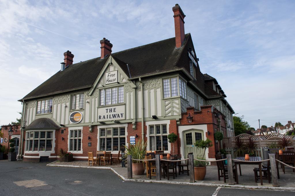 The Railway By Innkeeper'S Collection Hornchurch Exterior foto